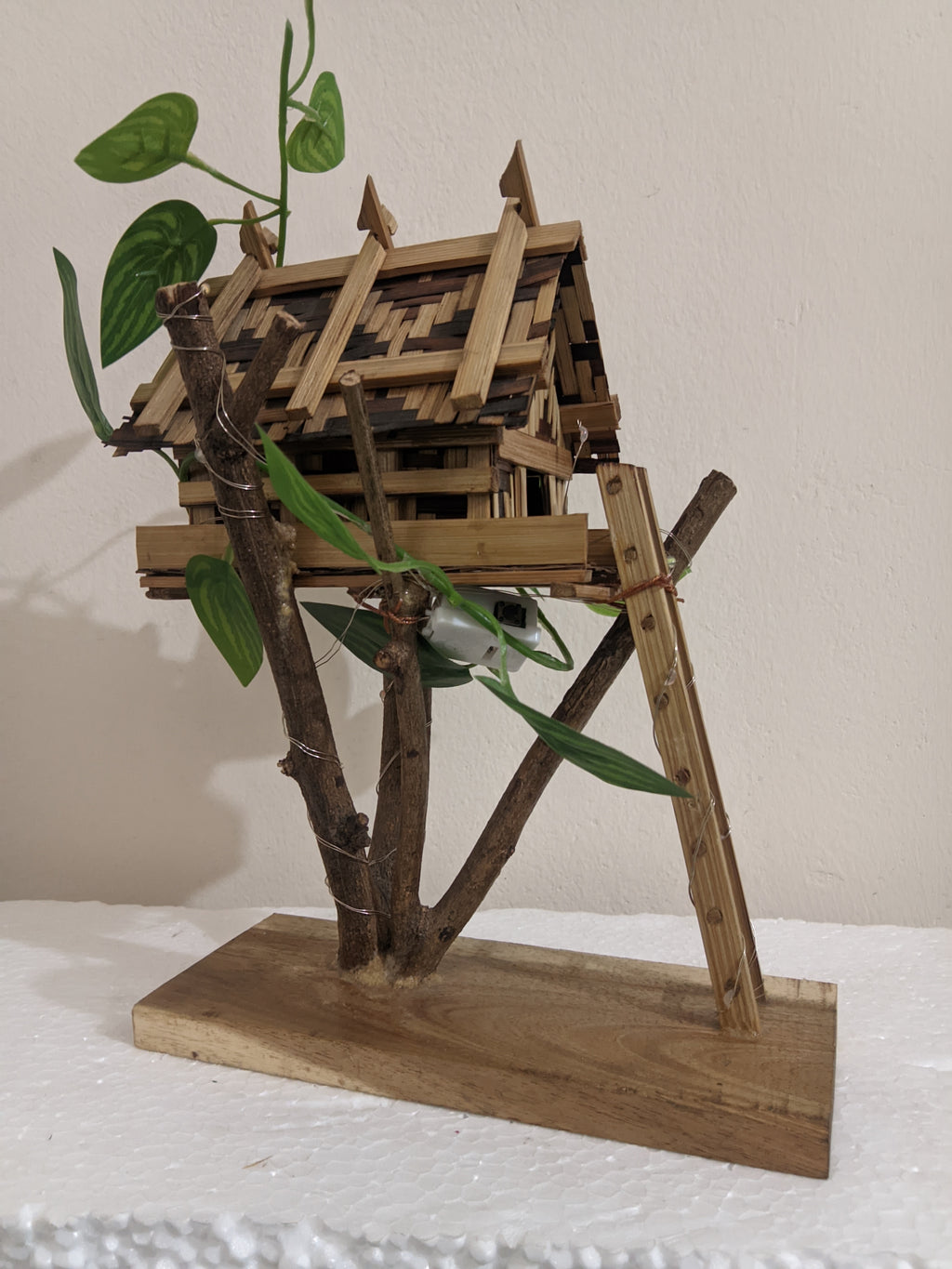 Decorative Bamboo House Showpiece