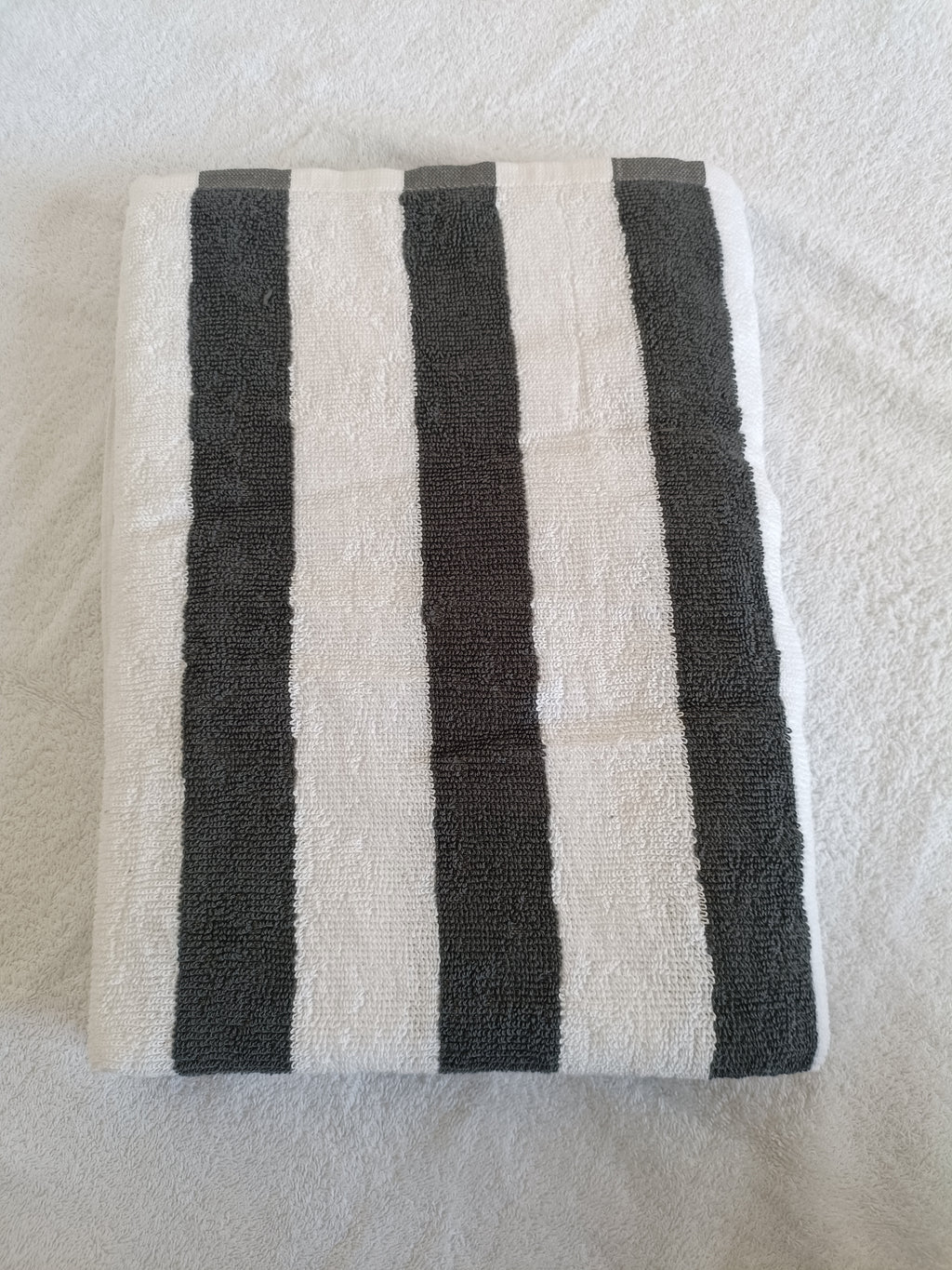 White-Black Premium Bath Towel (32 X 60 Inch)