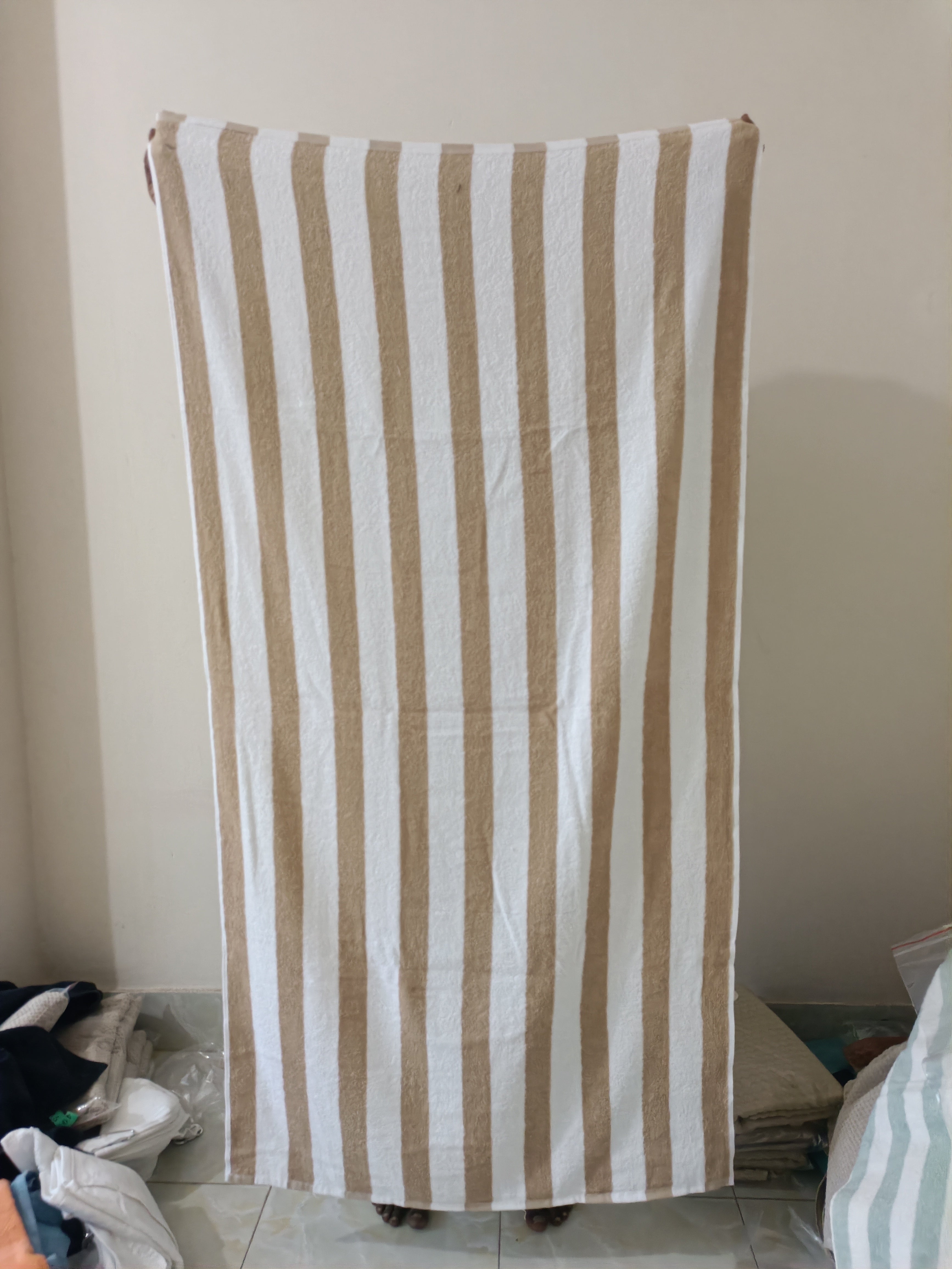 White-Brown Premuim Bath Towel (32 X 60 Inch)