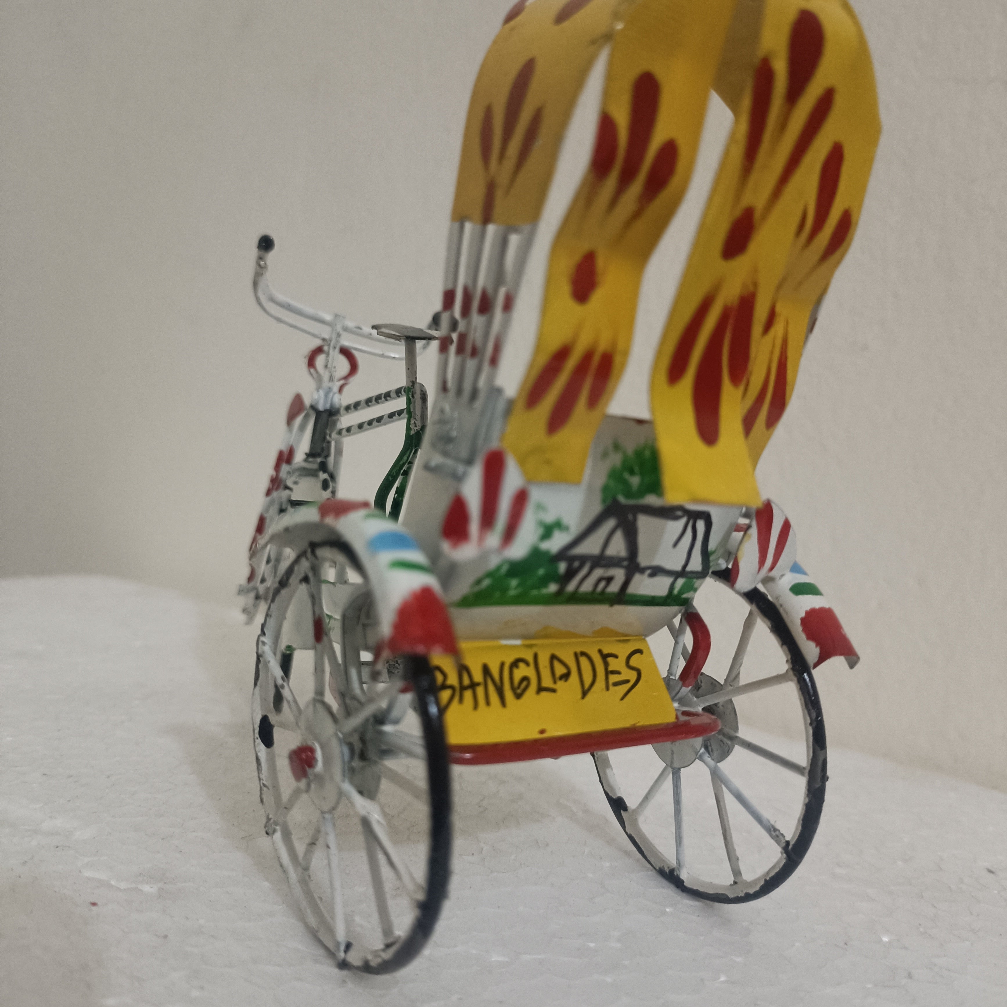 Hand Printed Metal Rickshaw Showpiece