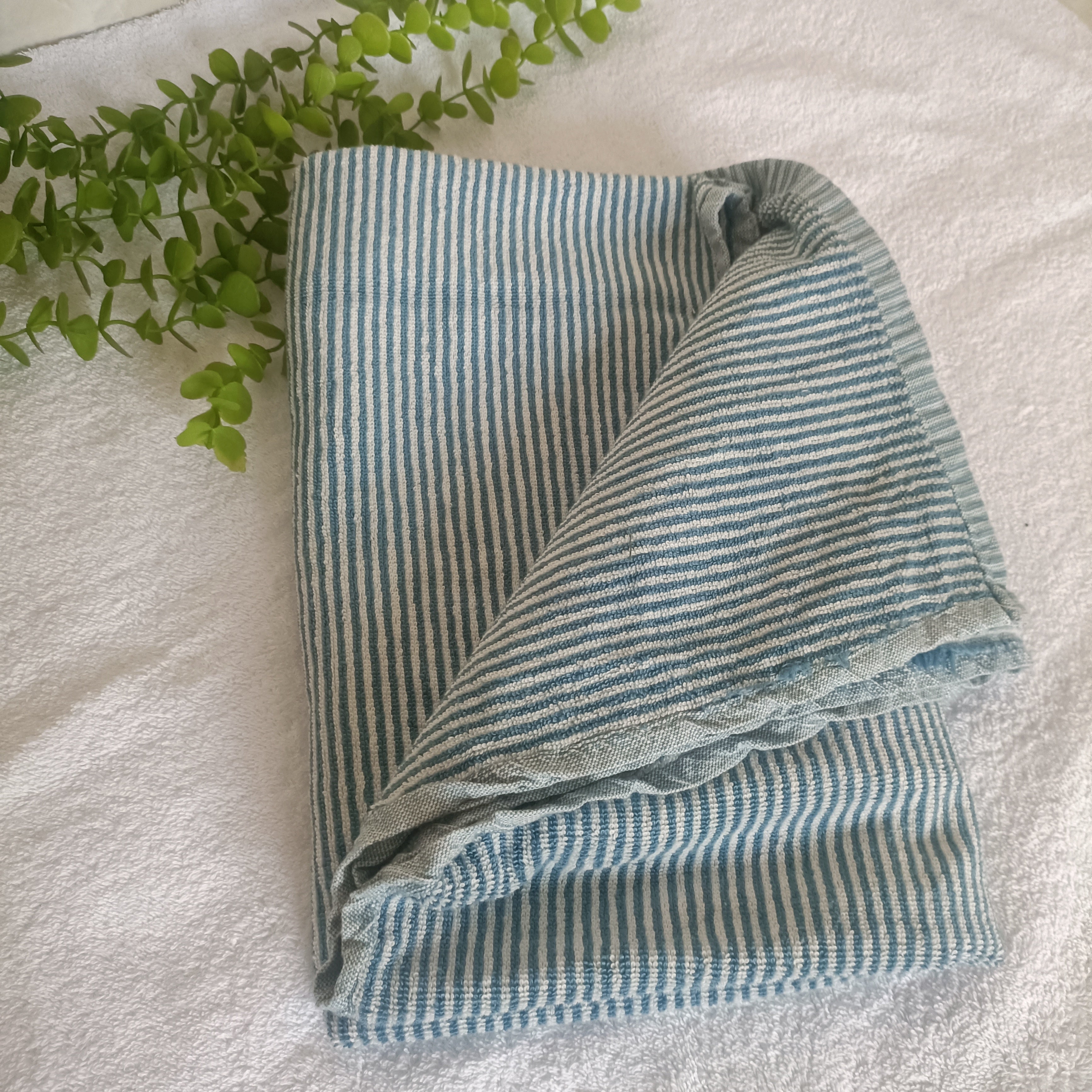 Classic Micro-Stripe Premuim Bath Towel (27 X 54 Inch)