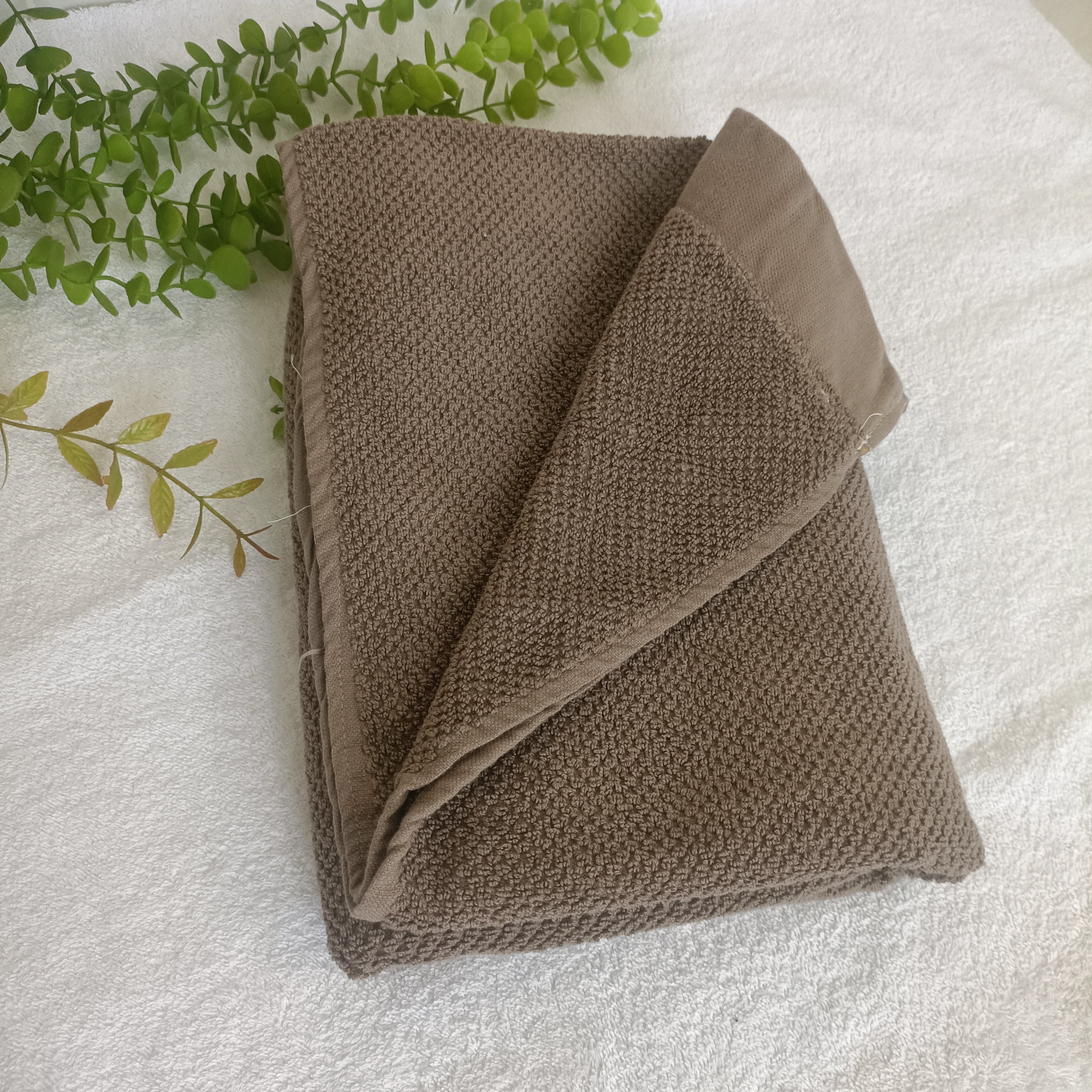 Brown Premuim Bath Towel (27 X 54 Inch)