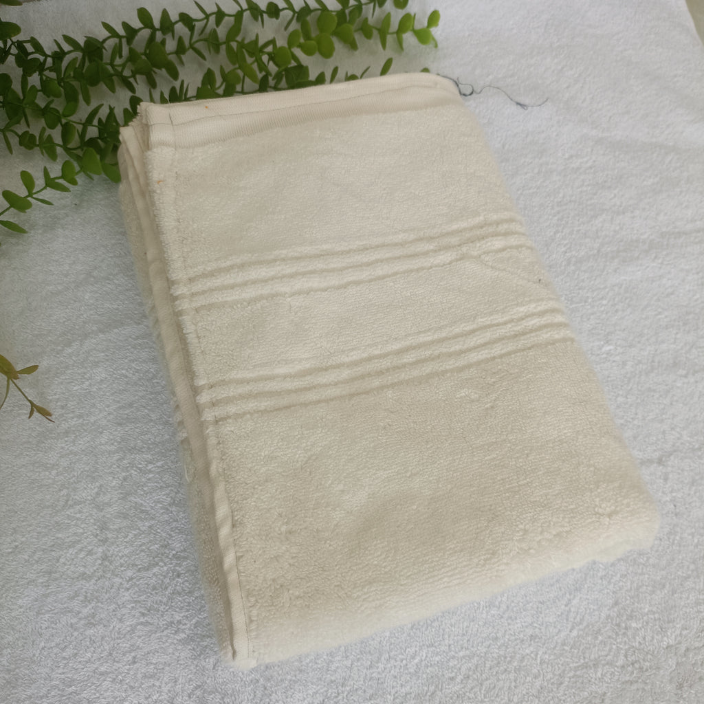 Royal Milky Luxury Bath Towel (54 X 27 Inch)