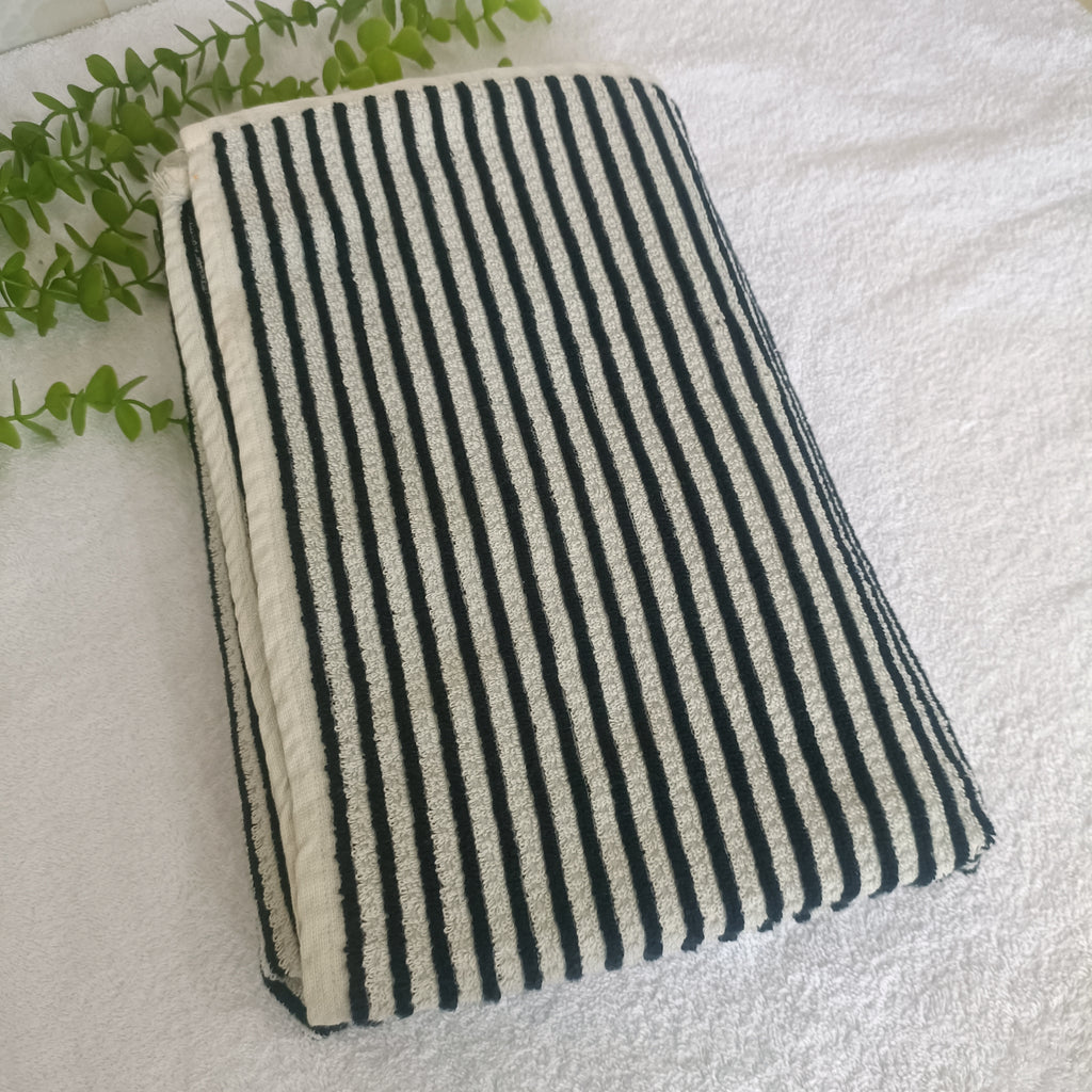 Carbon Stripe Premuim Bath Towel (27 X 54 Inch)