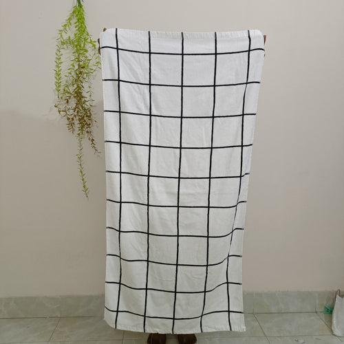 Classic Grid Premuim Bath Towel (27 X 54 Inch)
