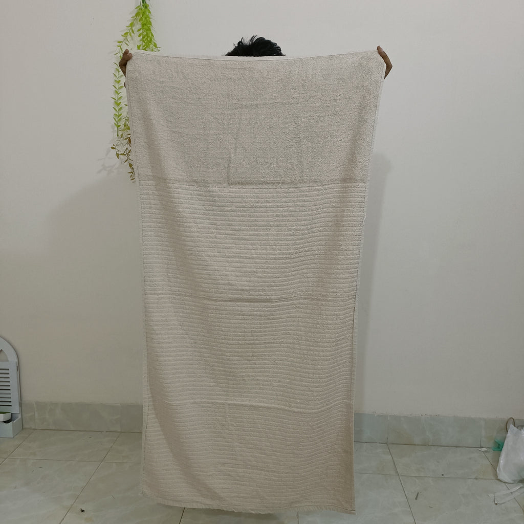 Stone Rippled Premuim Bath Towel (27 X 54 Inch)