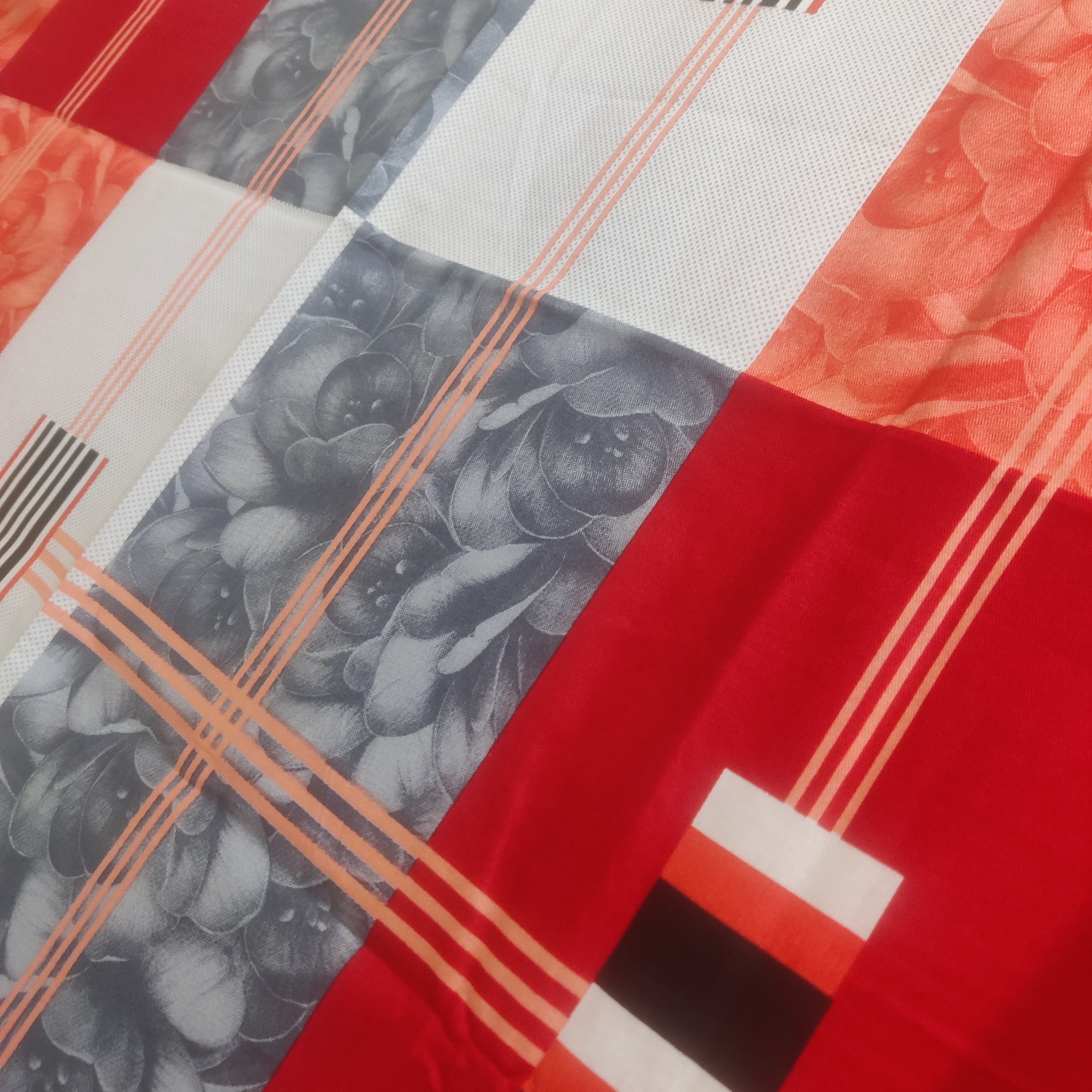 Roktim Rekha Bedsheet & Pillow Covers Set