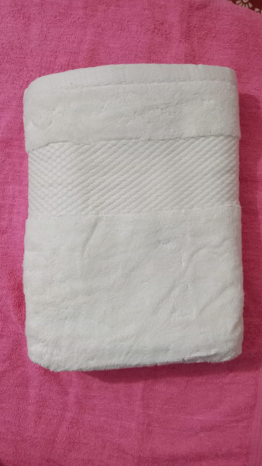 Suger Swizzle Export Quality Luxury Bath Towel (54 X 27 Inch)