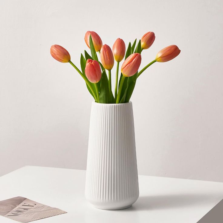 Decorative 2 PCS Flowers Vase  With Flowers