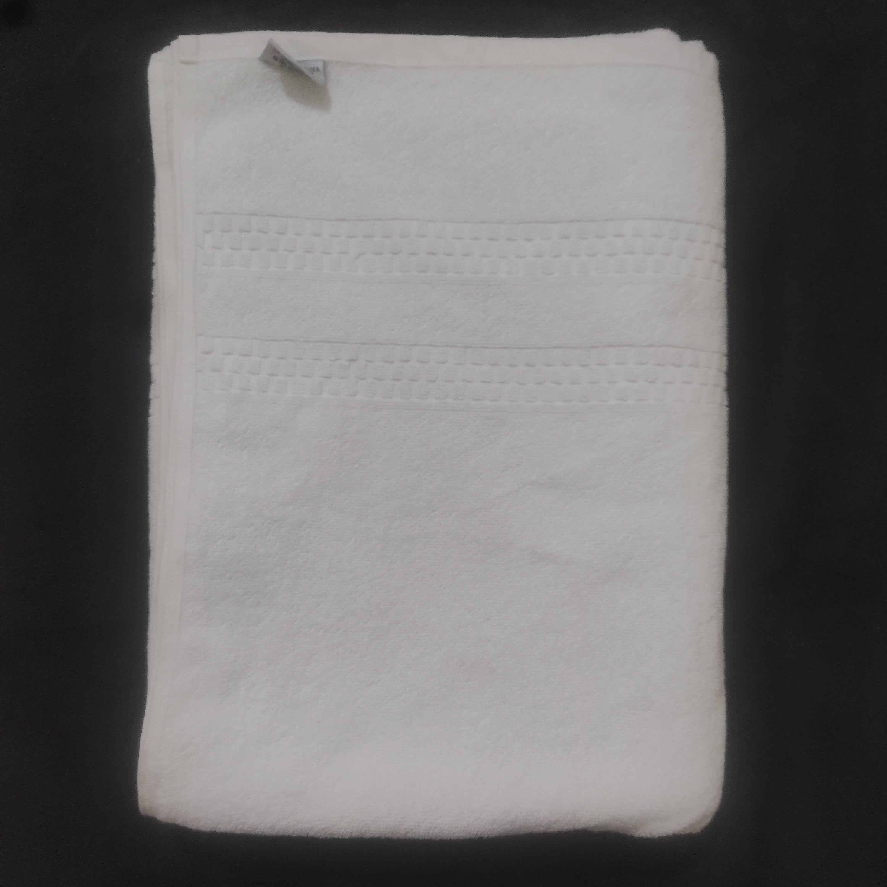 White Luxury Cotton Bath Towel (35 X 60 Inch)