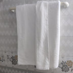 White Luxury Cotton Bath Towel (35 X 60 Inch)
